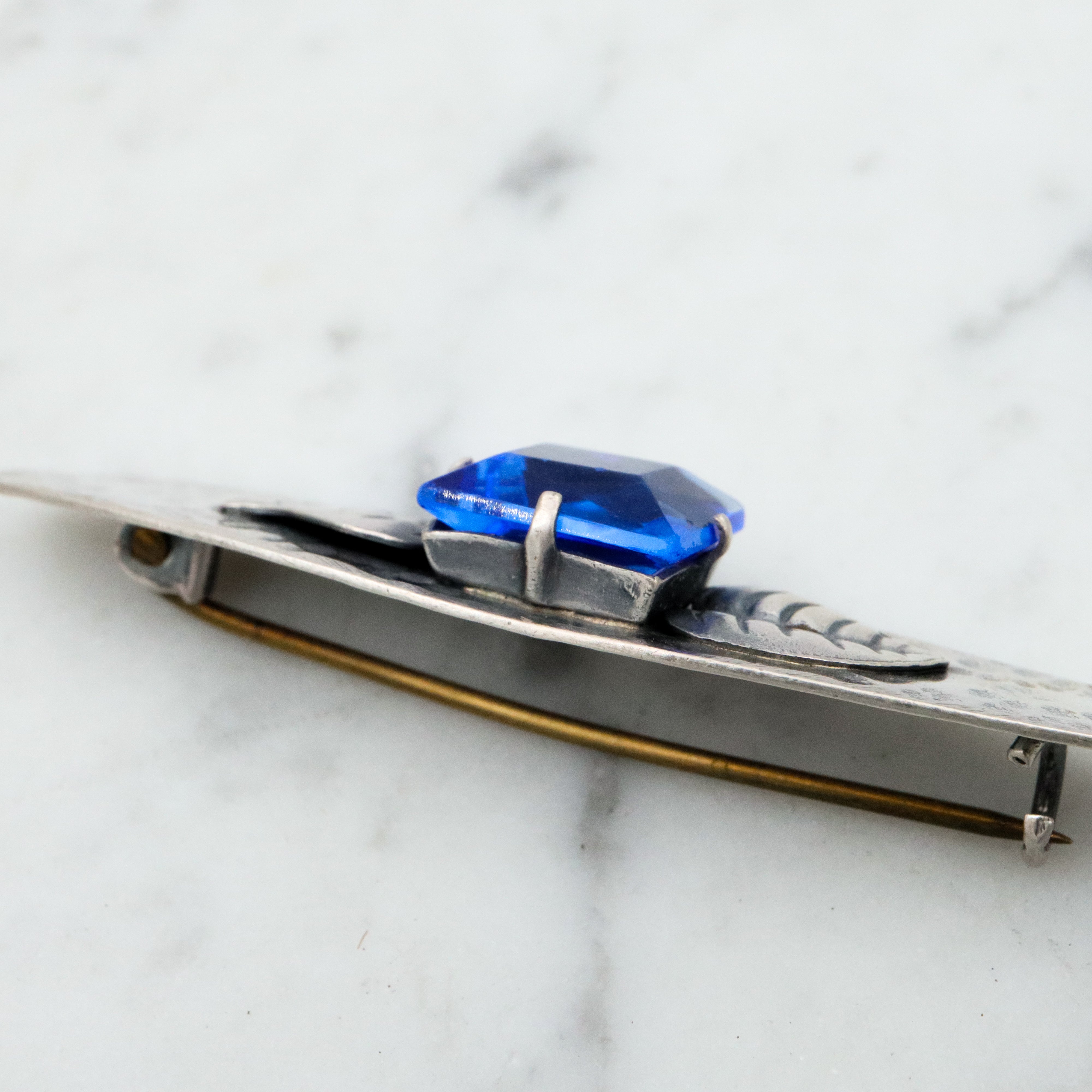 Antique Arts & Crafts hammered sterling bar pin w/blue paste gem